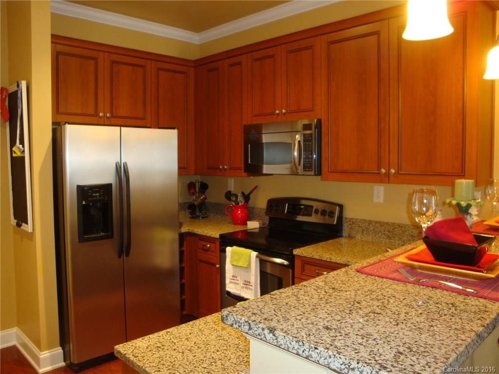 230 South Tryon Street, Unit 404 Charlotte, NC 28202 - Photo 3 of 15
