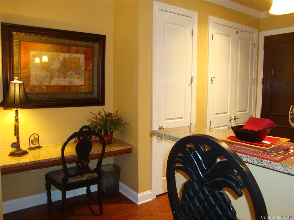 230 South Tryon Street, Unit 404 Charlotte, NC 28202 - Photo 7 of 15