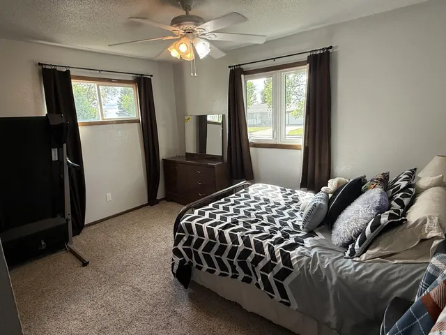 $337,000 | 704 3rd Avenue Northeast, Hillsboro, ND 58045