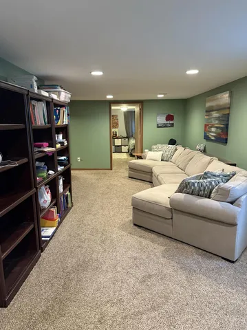 $337,000 | 704 3rd Avenue Northeast, Hillsboro, ND 58045