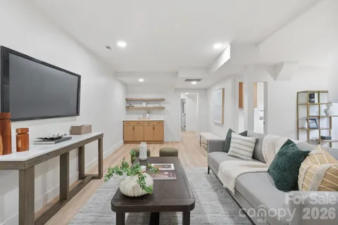 $650,000 | 3320 Winterfield Place, Charlotte, NC 28205