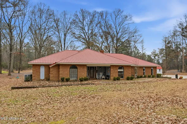 $389,900 | 420 Shadow Lake Cove, Raymond, MS 39154
