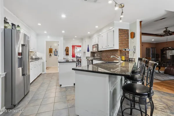 $379,900 | 420 Shadow Lake Cove, Raymond, MS 39154