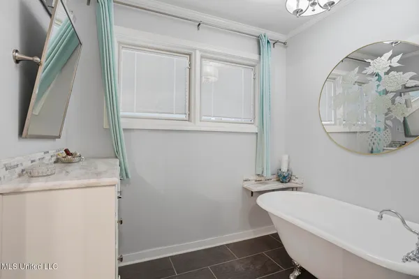 $379,900 | 420 Shadow Lake Cove, Raymond, MS 39154