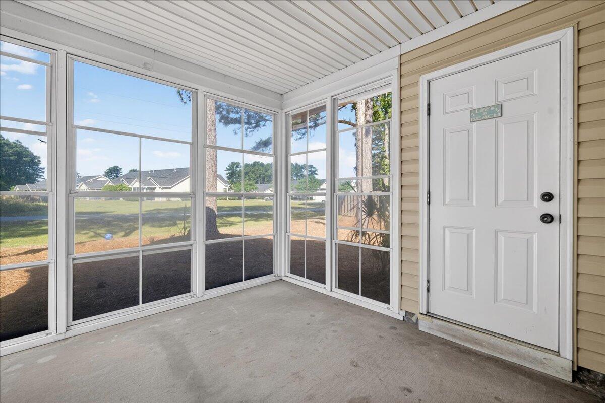 7360 Suncatcher Drive Hanahan, SC 29410 - Photo 28 of 40 28-7360 Suncatcher Drive-25
