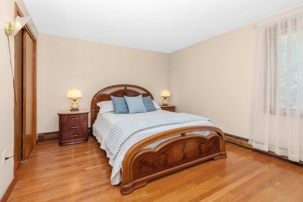 61 Canterbury Road Waltham, MA 02453 - Photo 13 of 30