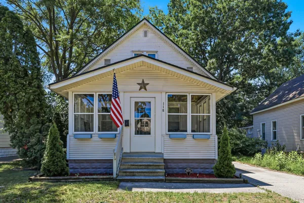 $305,000 | 118 West 18th Street, Holland, MI 49423