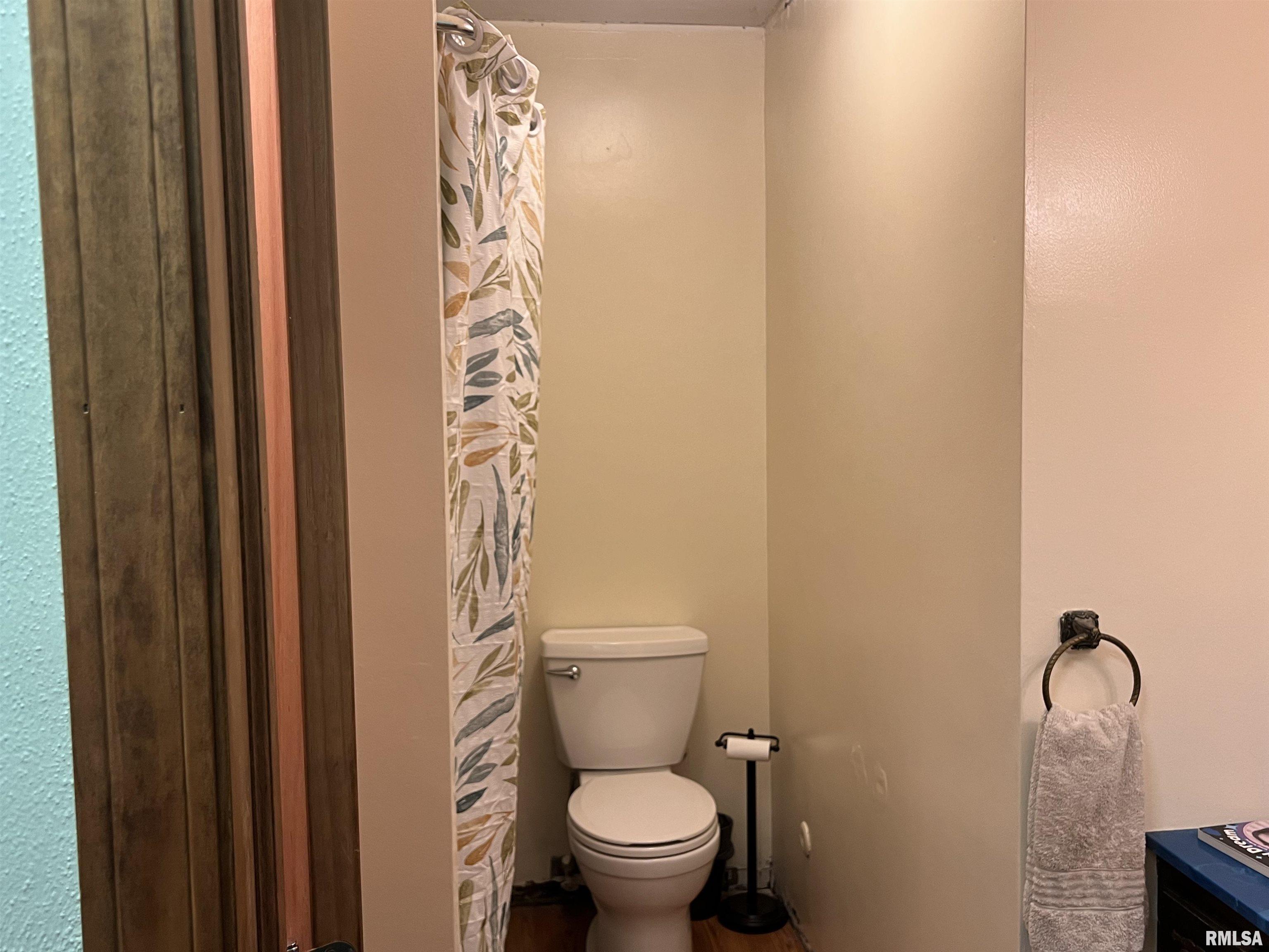 1413 Spruce Street Salem, IL 62881 - Photo 7 of 15