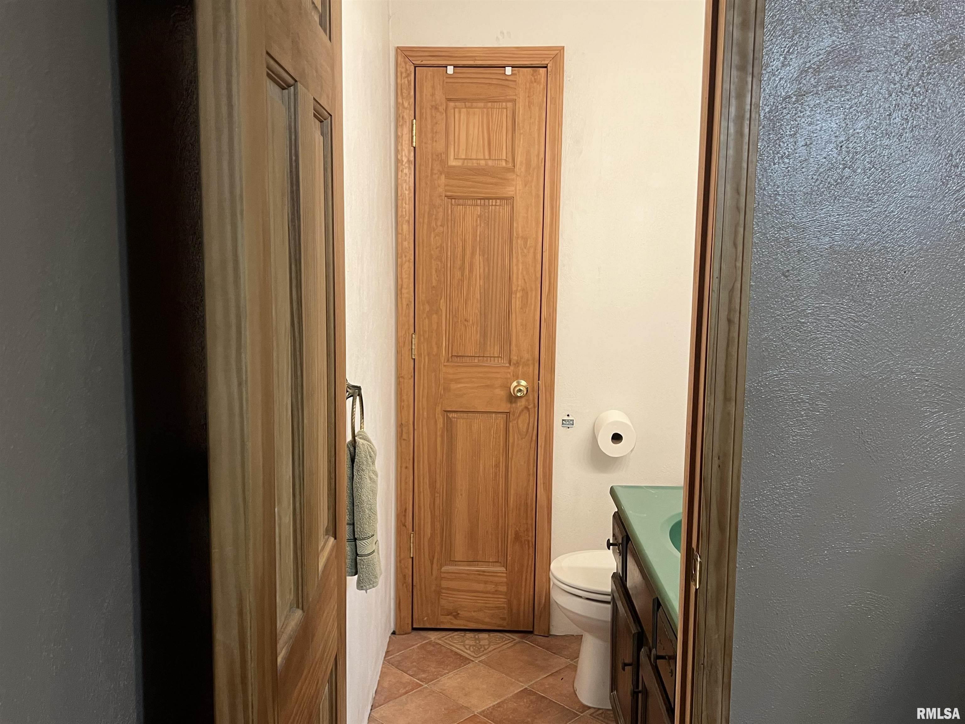 1413 Spruce Street Salem, IL 62881 - Photo 8 of 15