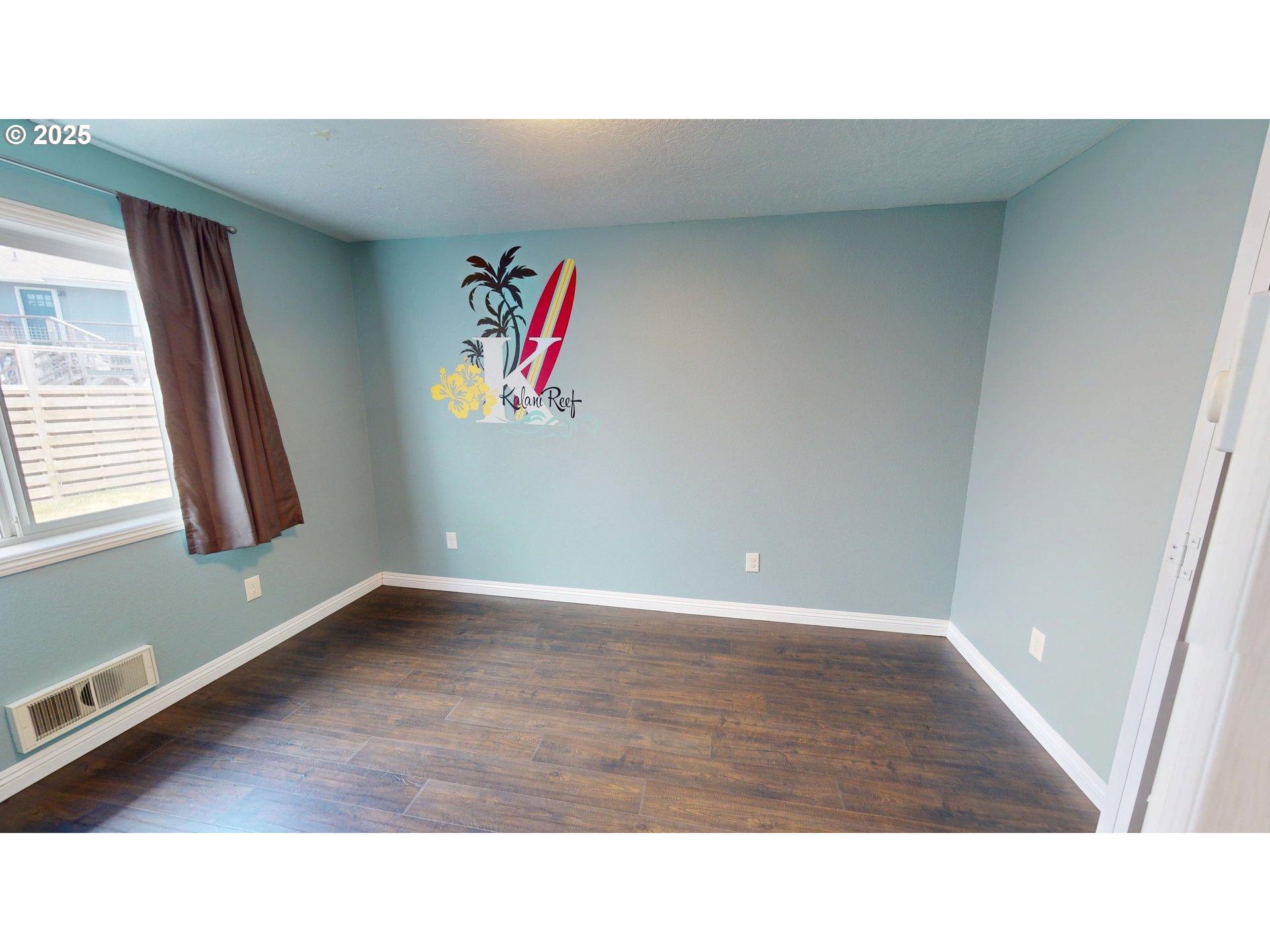 335 Mill Beach Road Brookings, OR 97415 - Photo 20 of 39 Bedroom