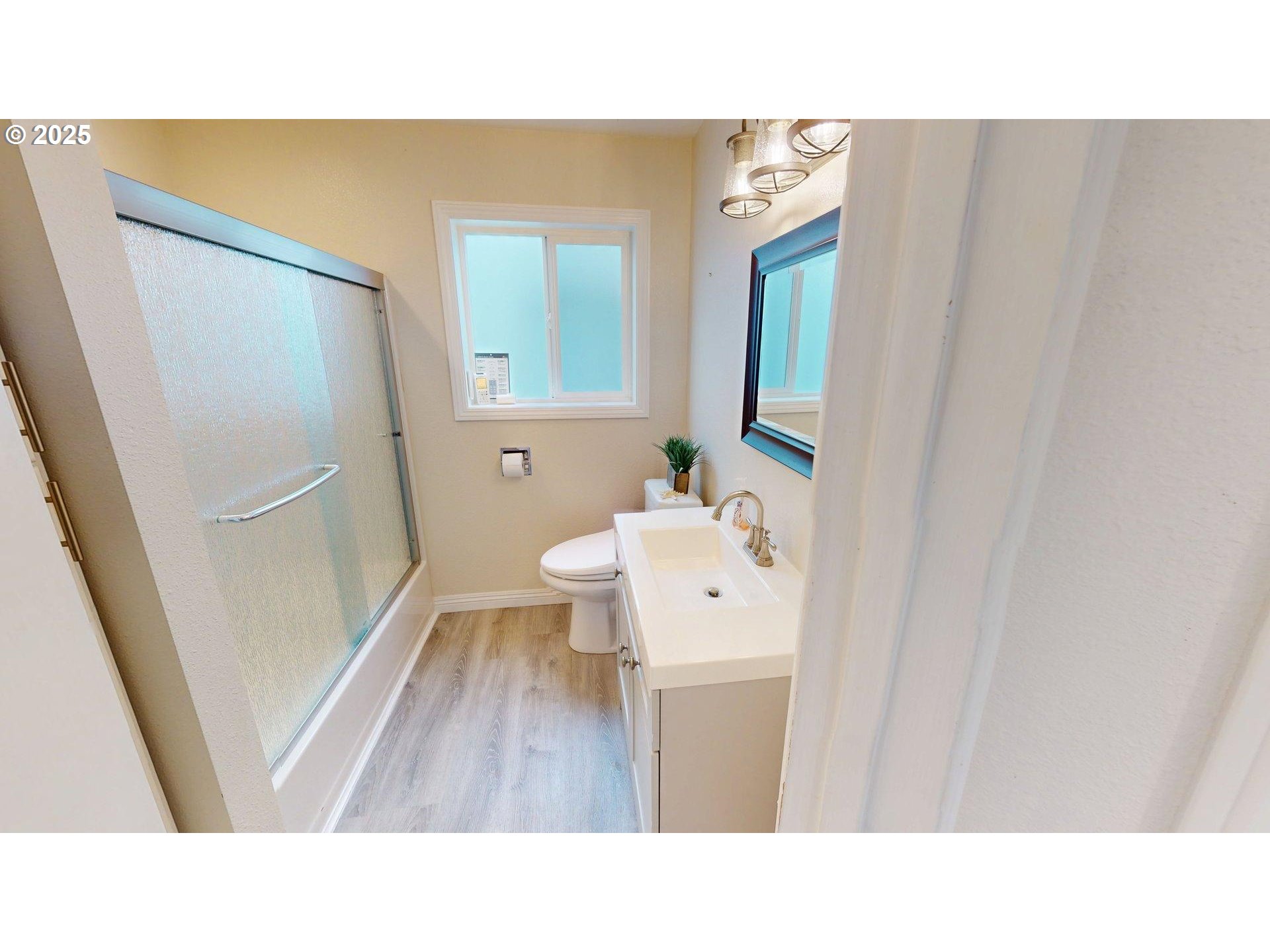 335 Mill Beach Road Brookings, OR 97415 - Photo 22 of 39 Bathroom