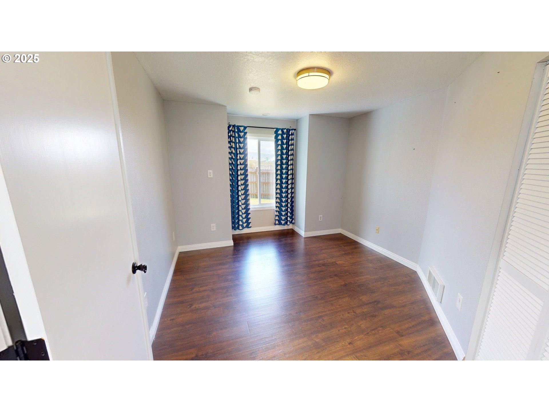 335 Mill Beach Road Brookings, OR 97415 - Photo 23 of 39 Bedroom