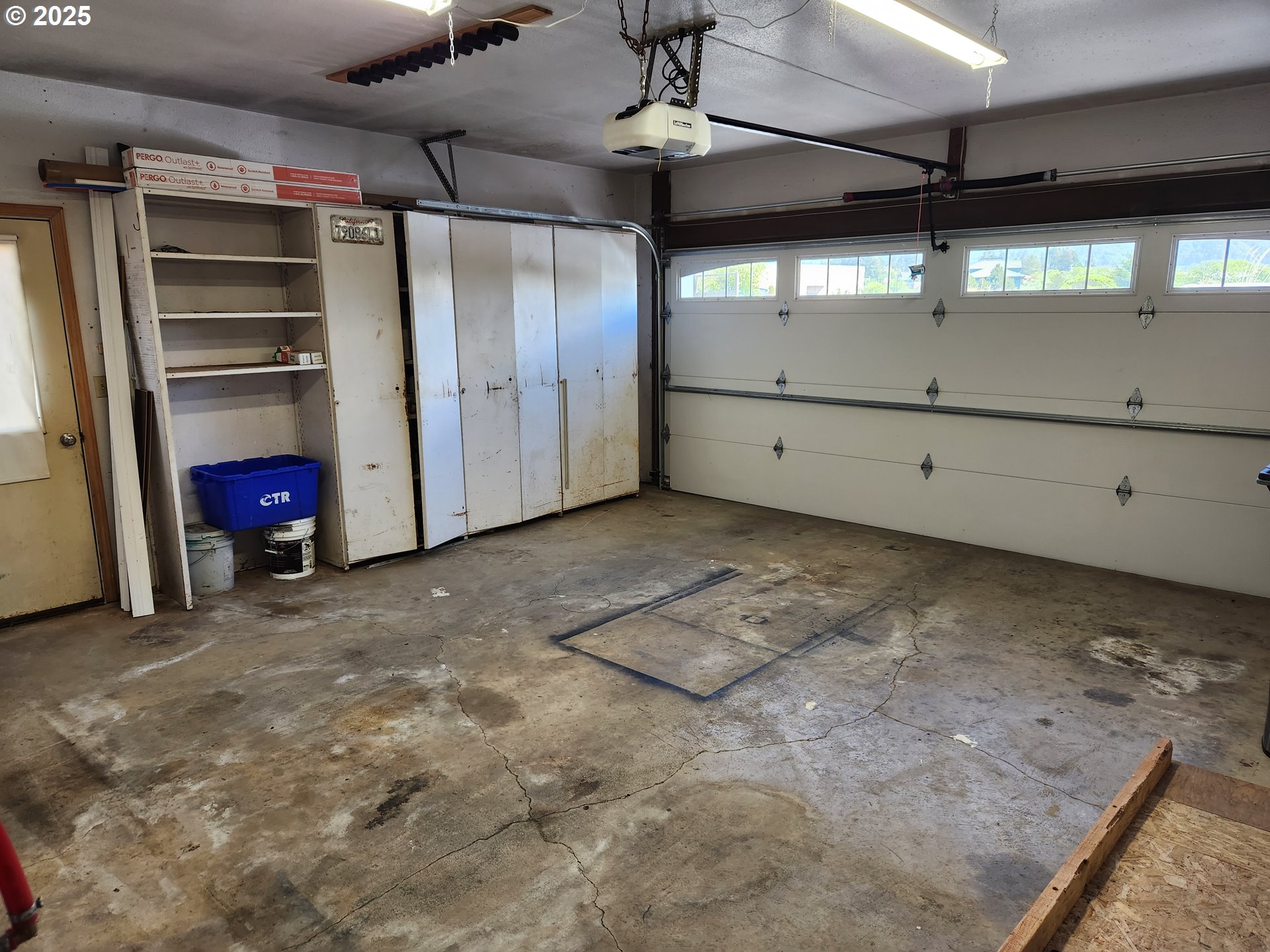 335 Mill Beach Road Brookings, OR 97415 - Photo 36 of 39 Garage