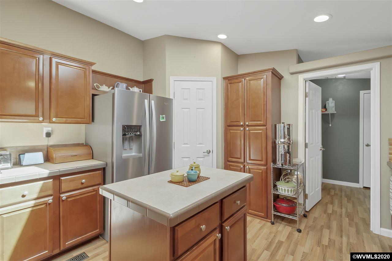 3478 Turner Road Southeast Salem, OR 97302 - Photo 6 of 26 Gallery Image 6