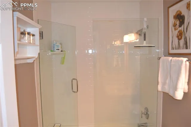 a view of entryway and hall