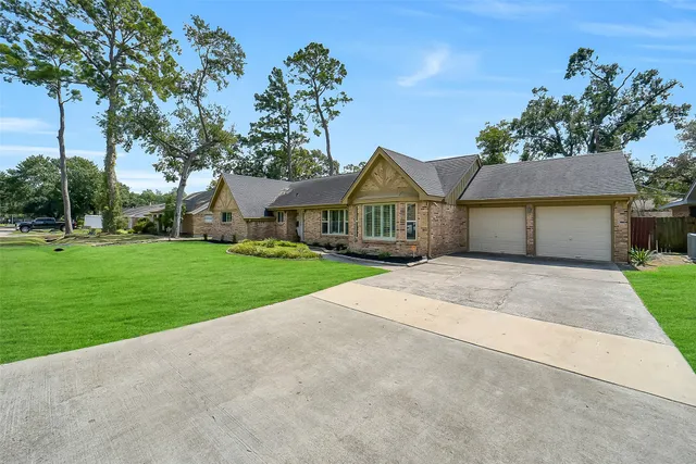 $2,700 | 10135 Knoboak Drive, Houston, TX 77080