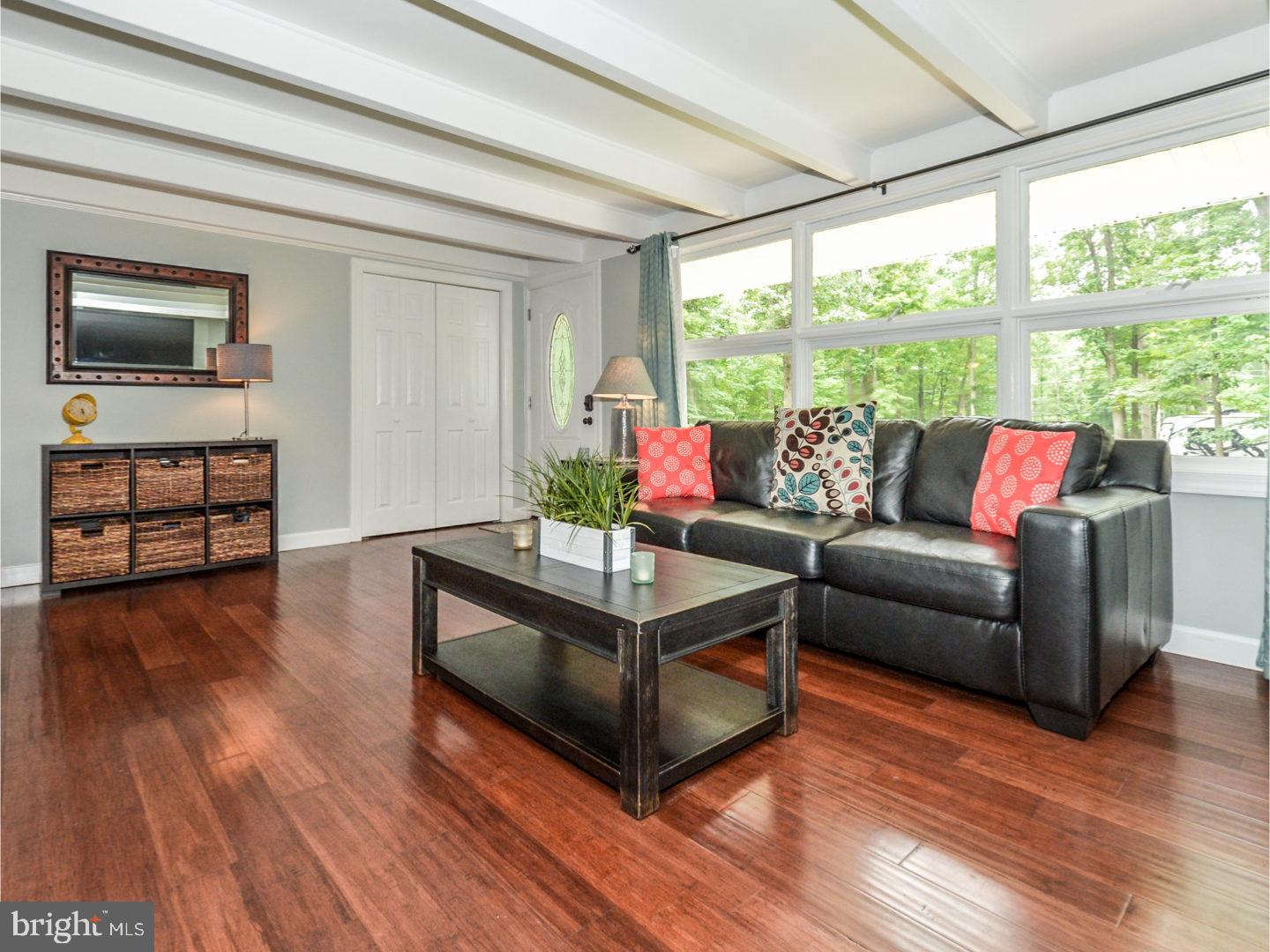 960 West Thatcher Road Quakertown, PA 18951 - Photo 4 of 25 Living Room