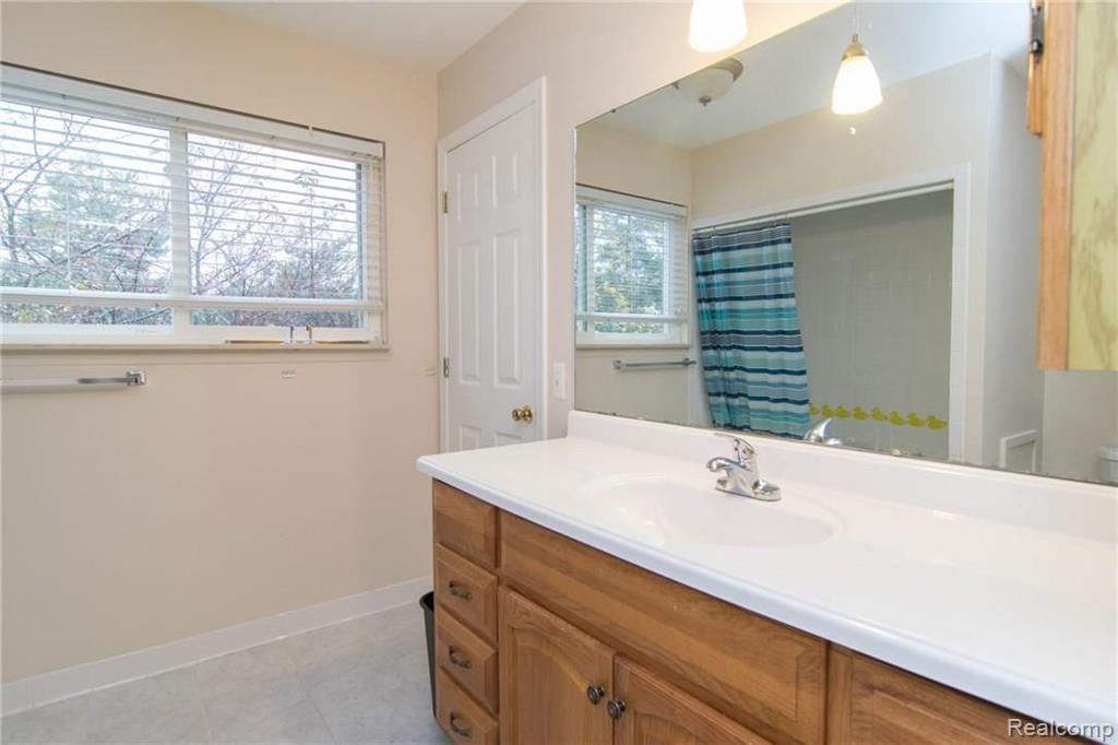 868 Lion Street Rochester Hills, MI 48307 - Photo 35 of 42