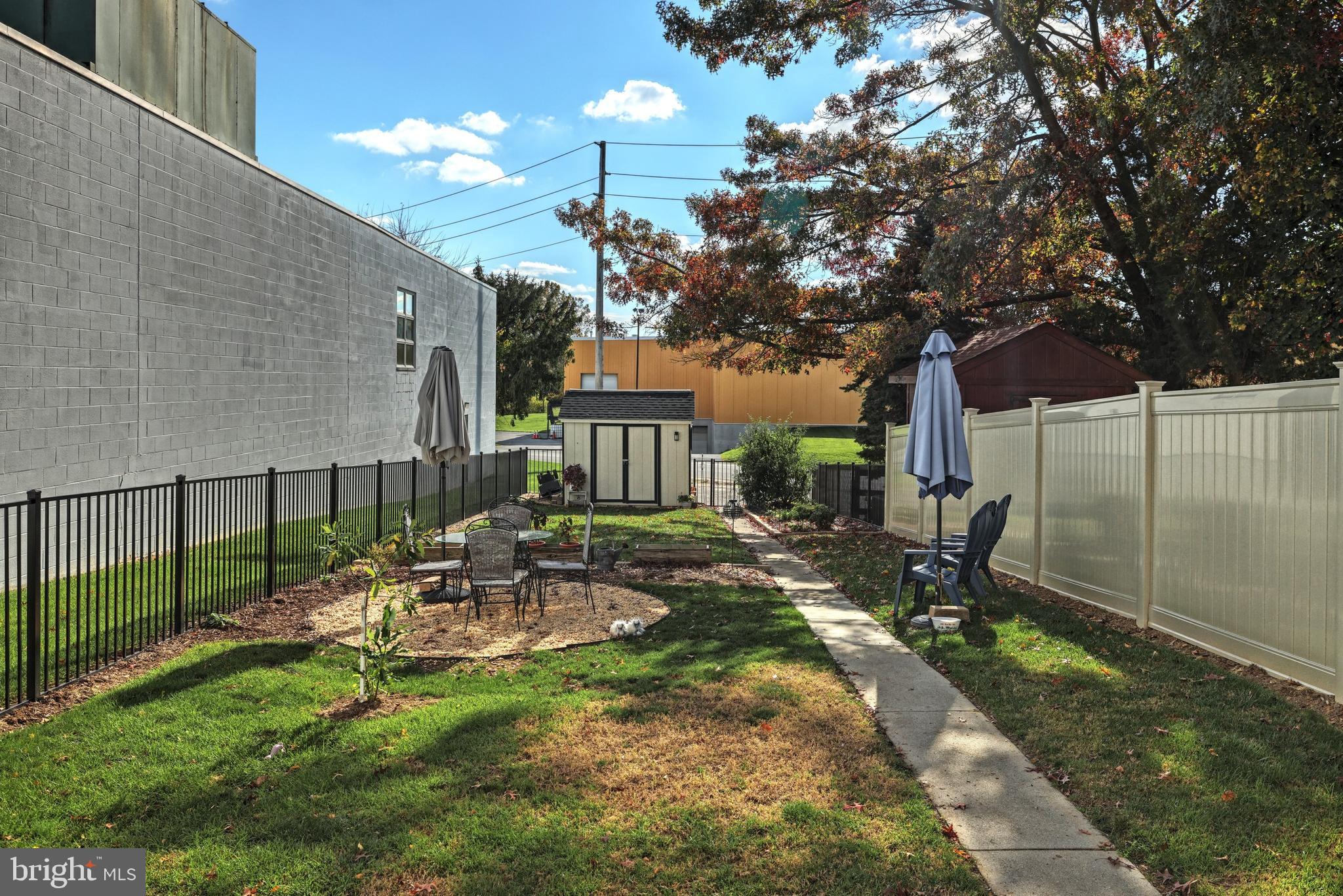 431 Ridge Avenue Hanover, PA 17331 - Photo 3 of 23 New fence 2022