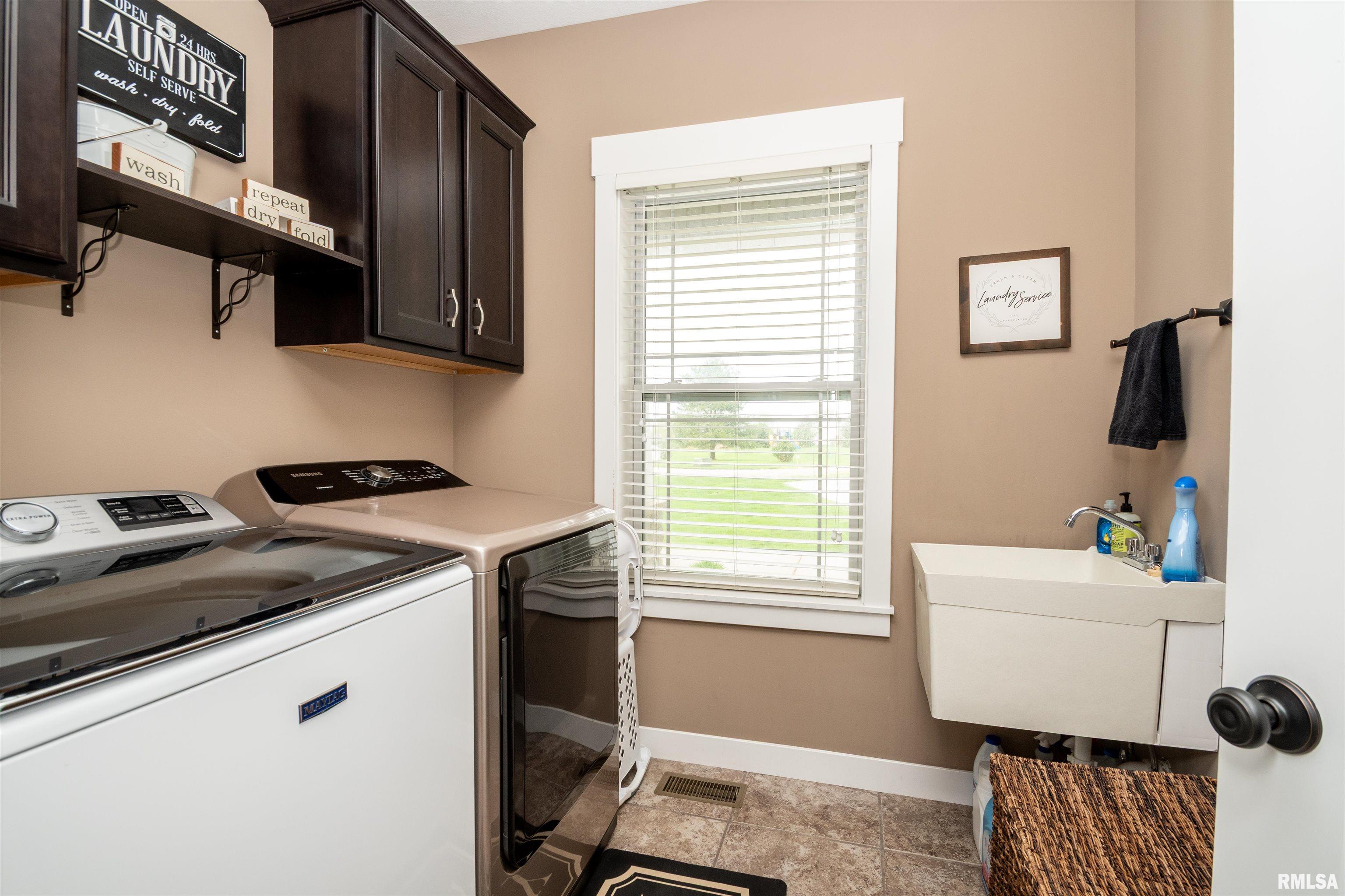 1413 Stephanie Lane Metamora, IL 61548 - Photo 19 of 54