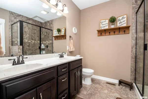 $525,000 | 1413 Stephanie Lane, Metamora, IL 61548