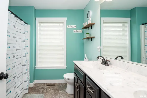 $525,000 | 1413 Stephanie Lane, Metamora, IL 61548