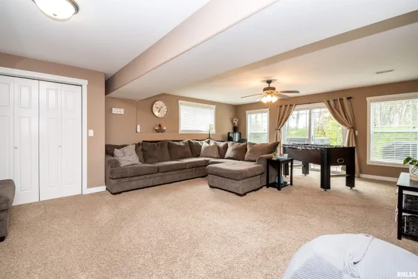 $525,000 | 1413 Stephanie Lane, Metamora, IL 61548