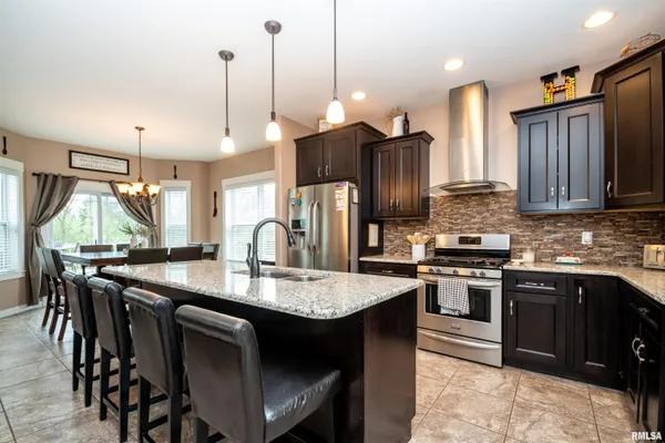 $525,000 | 1413 Stephanie Lane, Metamora, IL 61548