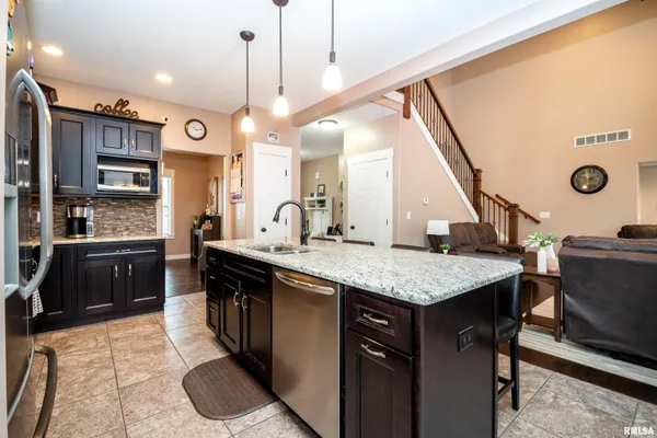 $525,000 | 1413 Stephanie Lane, Metamora, IL 61548