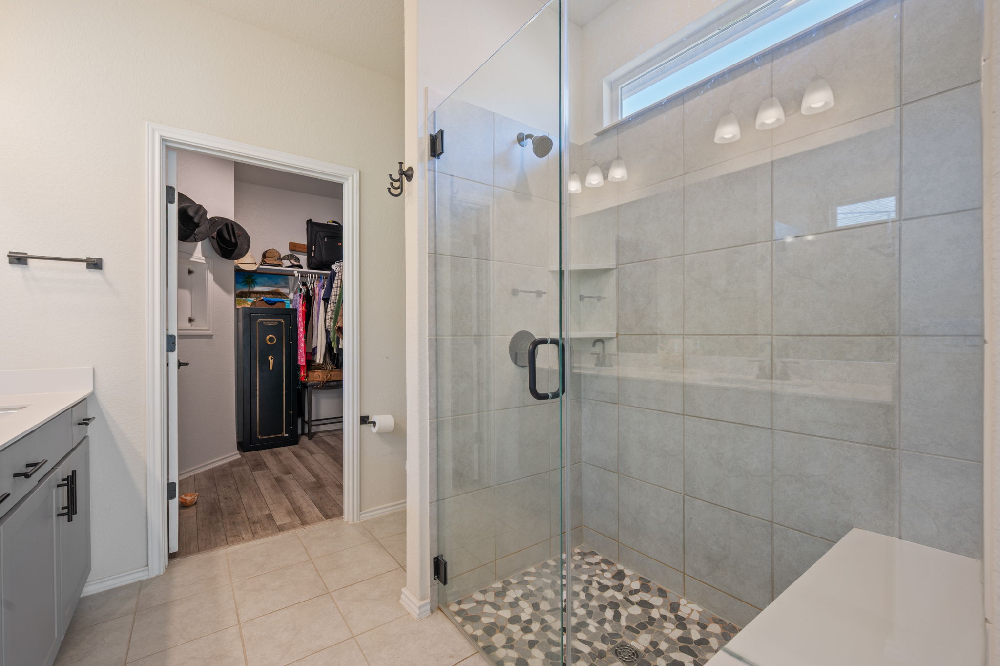 100 Bristol Cove Georgetown, TX 78633 - Photo 16 of 31 a bathroom with a shower