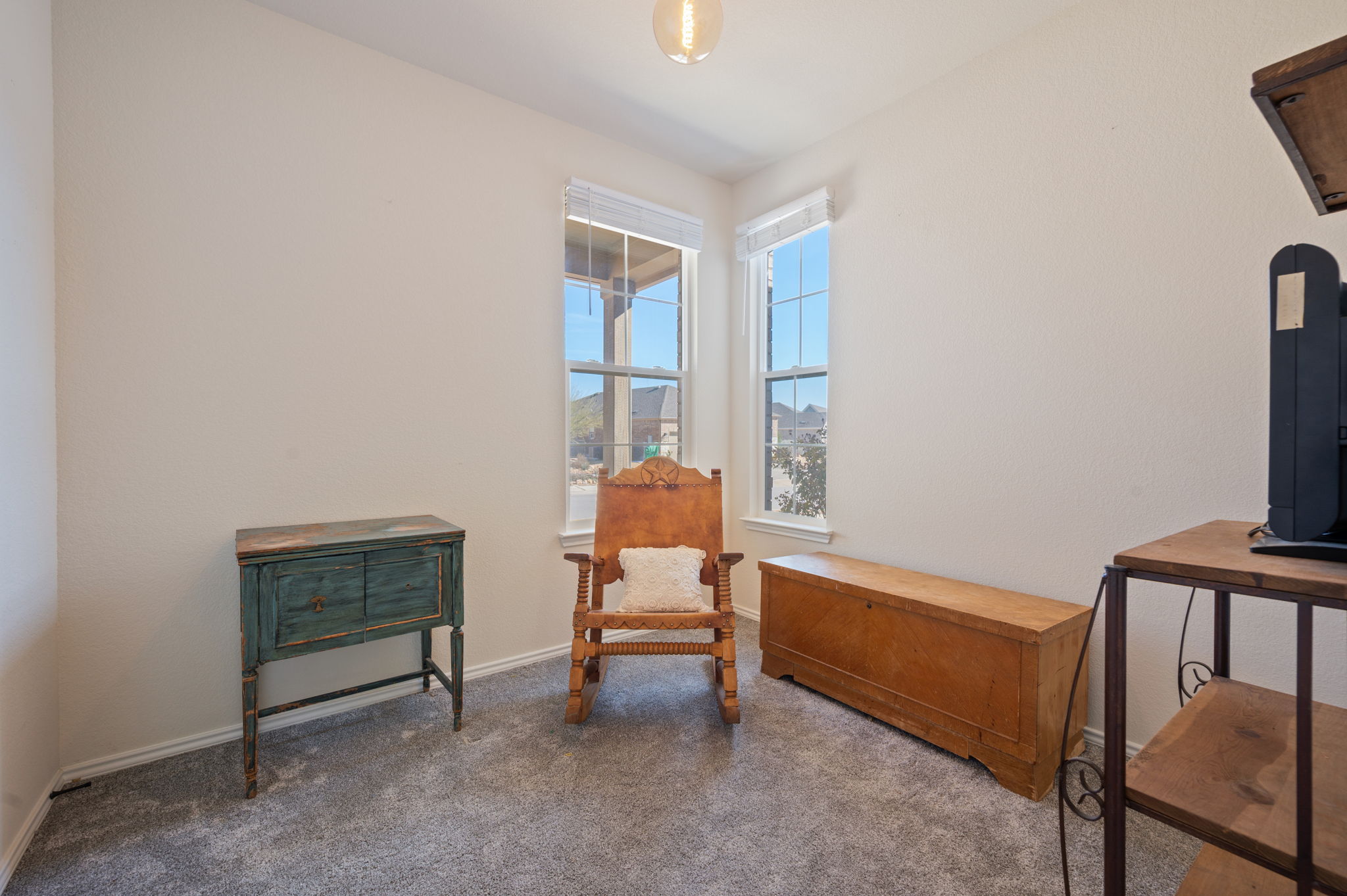 100 Bristol Cove Georgetown, TX 78633 - Photo 17 of 31 a living room with furniture and a window