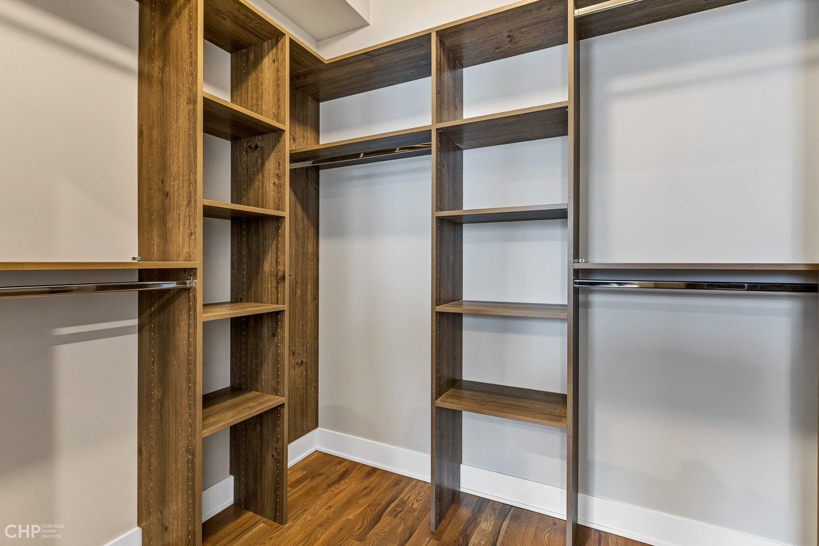 4101 South Drexel Boulevard, Unit 101 Chicago, IL 60653 - Photo 12 of 19 a view of walk in closet with empty racks