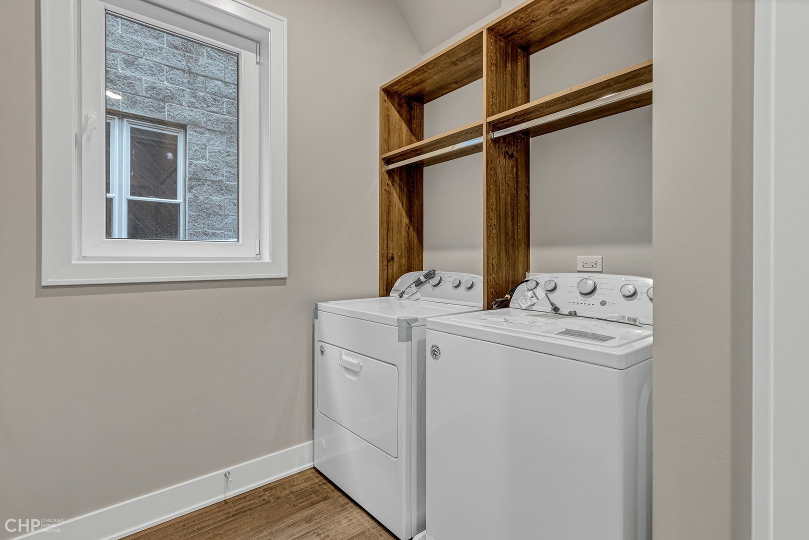4101 South Drexel Boulevard, Unit 101 Chicago, IL 60653 - Photo 18 of 19 a utility room with dryer and washer