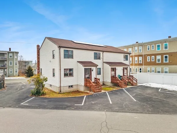 $1,350 | 39 Blendall Street, Unit ROOM 1, Brockton, MA 02302