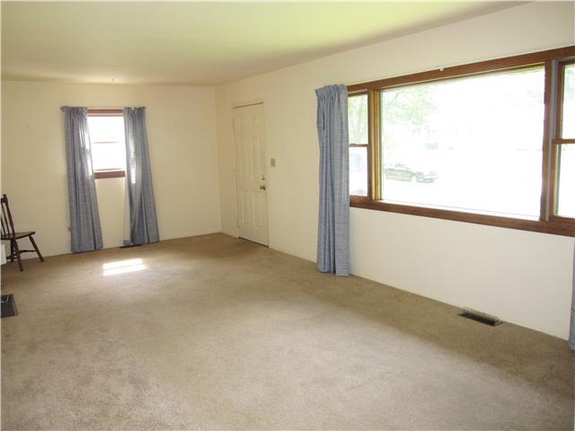 2706 Shrewsbury Road Columbus, OH 43221 - Photo 2 of 13