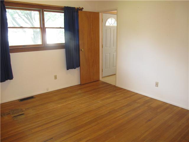 2706 Shrewsbury Road Columbus, OH 43221 - Photo 9 of 13