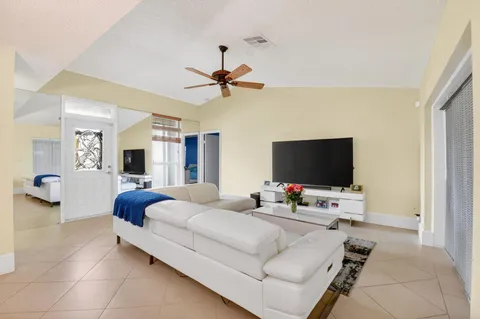 $475,000 | 14651 Hideaway Lane, Delray Beach, FL 33484