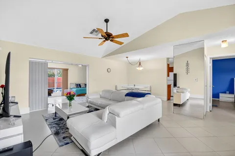 $475,000 | 14651 Hideaway Lane, Delray Beach, FL 33484