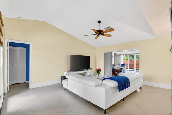 $475,000 | 14651 Hideaway Lane, Delray Beach, FL 33484