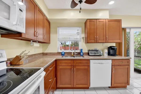 $475,000 | 14651 Hideaway Lane, Delray Beach, FL 33484