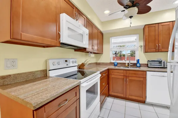 $475,000 | 14651 Hideaway Lane, Delray Beach, FL 33484