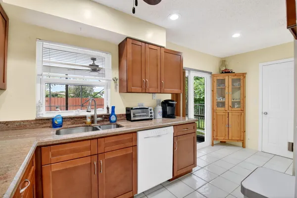 $475,000 | 14651 Hideaway Lane, Delray Beach, FL 33484