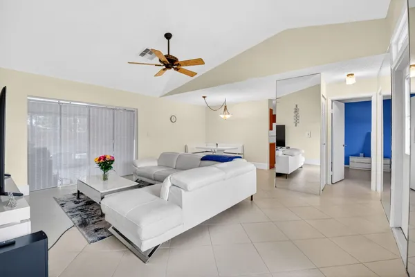 $475,000 | 14651 Hideaway Lane, Delray Beach, FL 33484