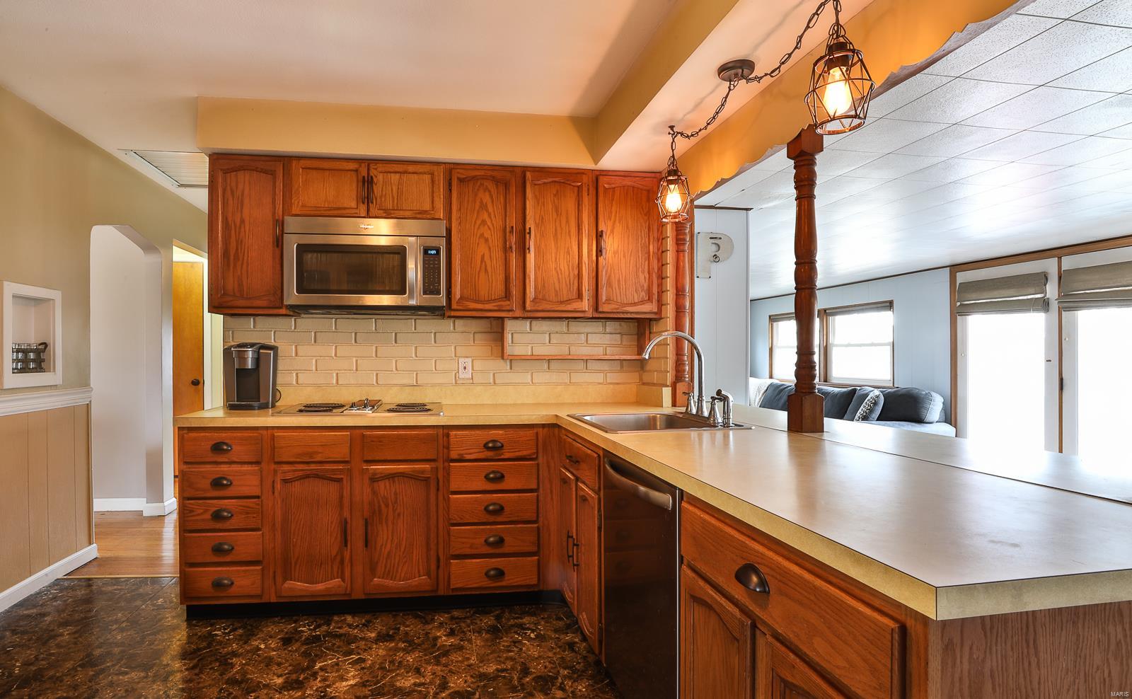 944 Schulte Road St. Louis, MO 63146 - Photo 10 of 29 Gallery Image 10