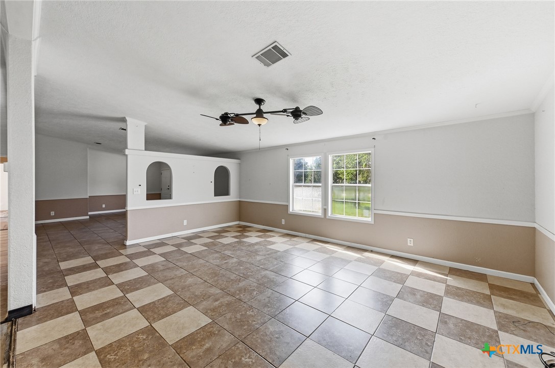 357 Dallas Street Bandera, TX 78003 - Photo 9 of 48 Gallery Image 9
