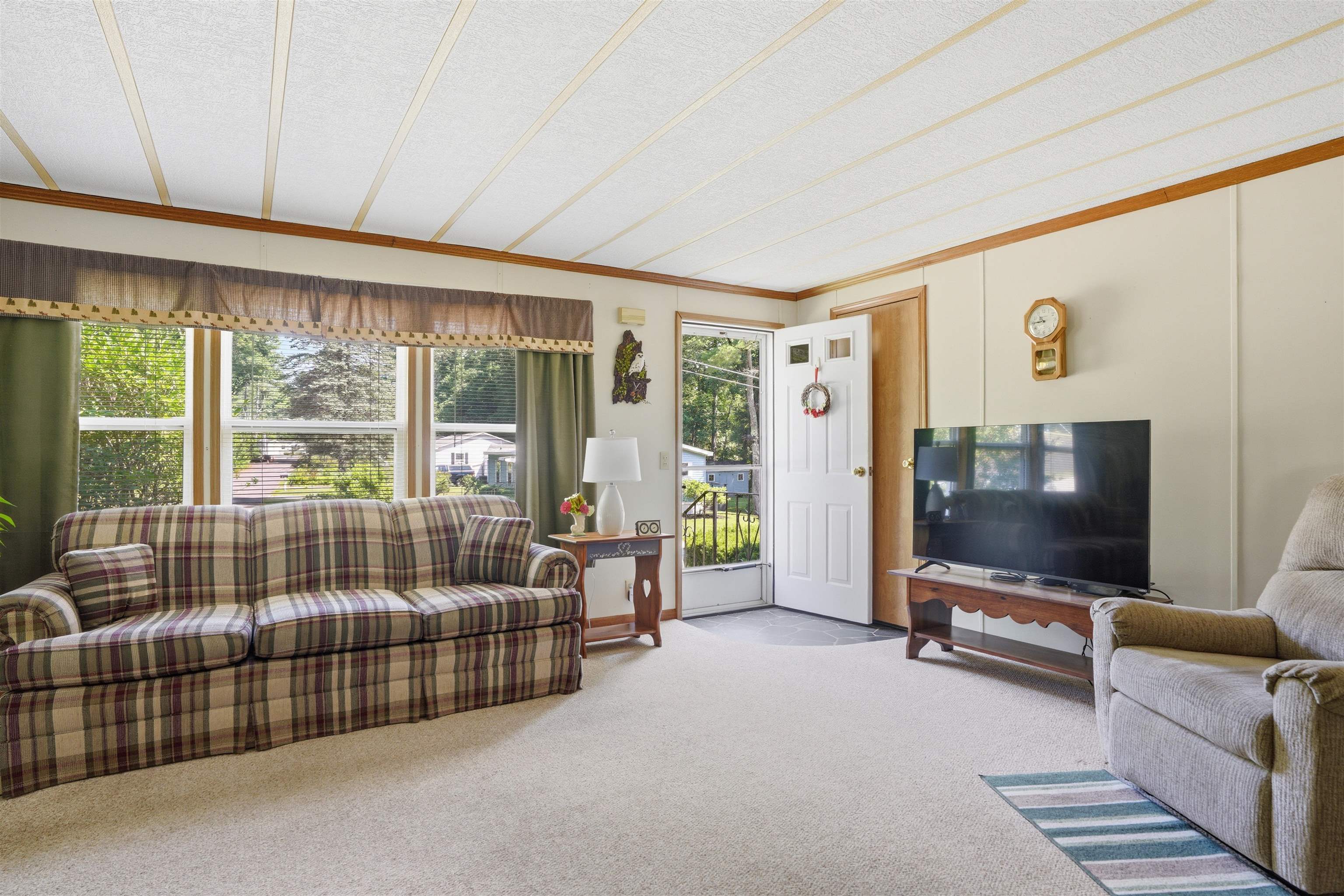 26 Deer Path Road Hopkinton, NH 03229 - Photo 11 of 48 Gallery Image 11