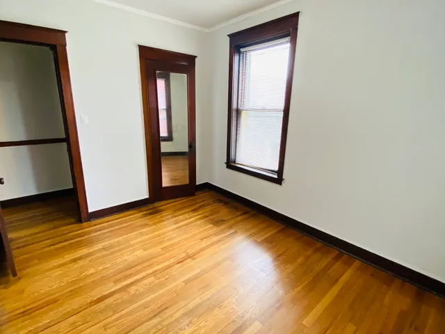 $1,390 | 4040 West Dickens Avenue, Unit 1W, Chicago, IL 60639