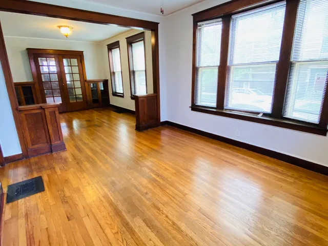 $1,390 | 4040 West Dickens Avenue, Unit 1W, Chicago, IL 60639