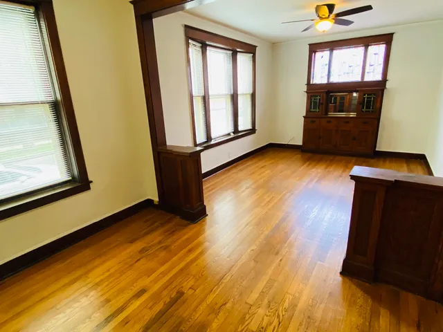 $1,390 | 4040 West Dickens Avenue, Unit 1W, Chicago, IL 60639