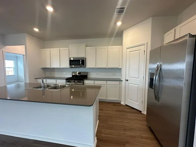 $2,150 | 121 Seminole Drive, San Marcos, TX 78666